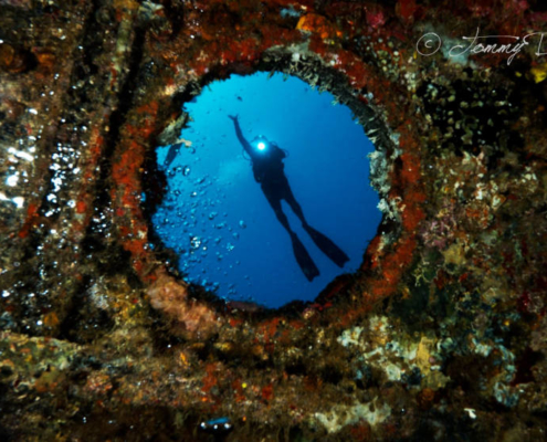 wreck diving